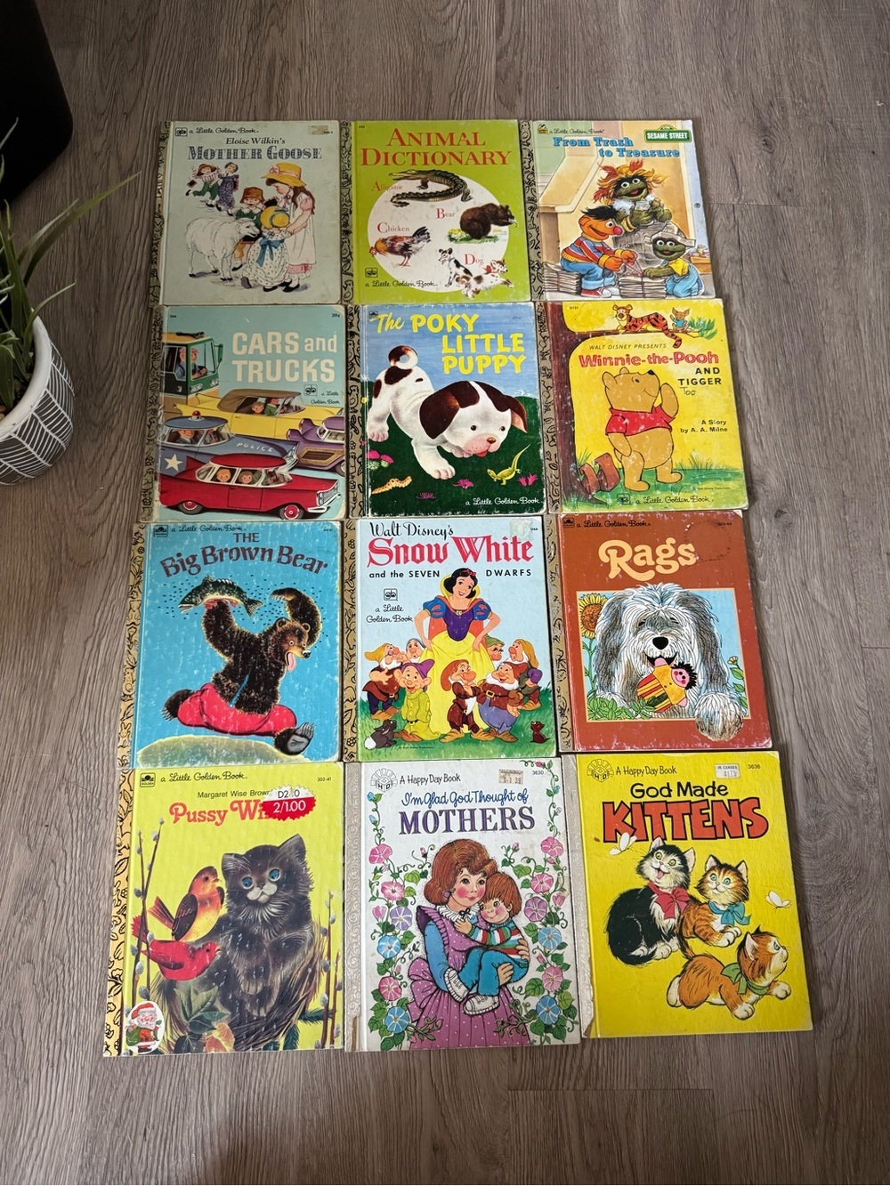 Set of 12 vintage Little Golden Books